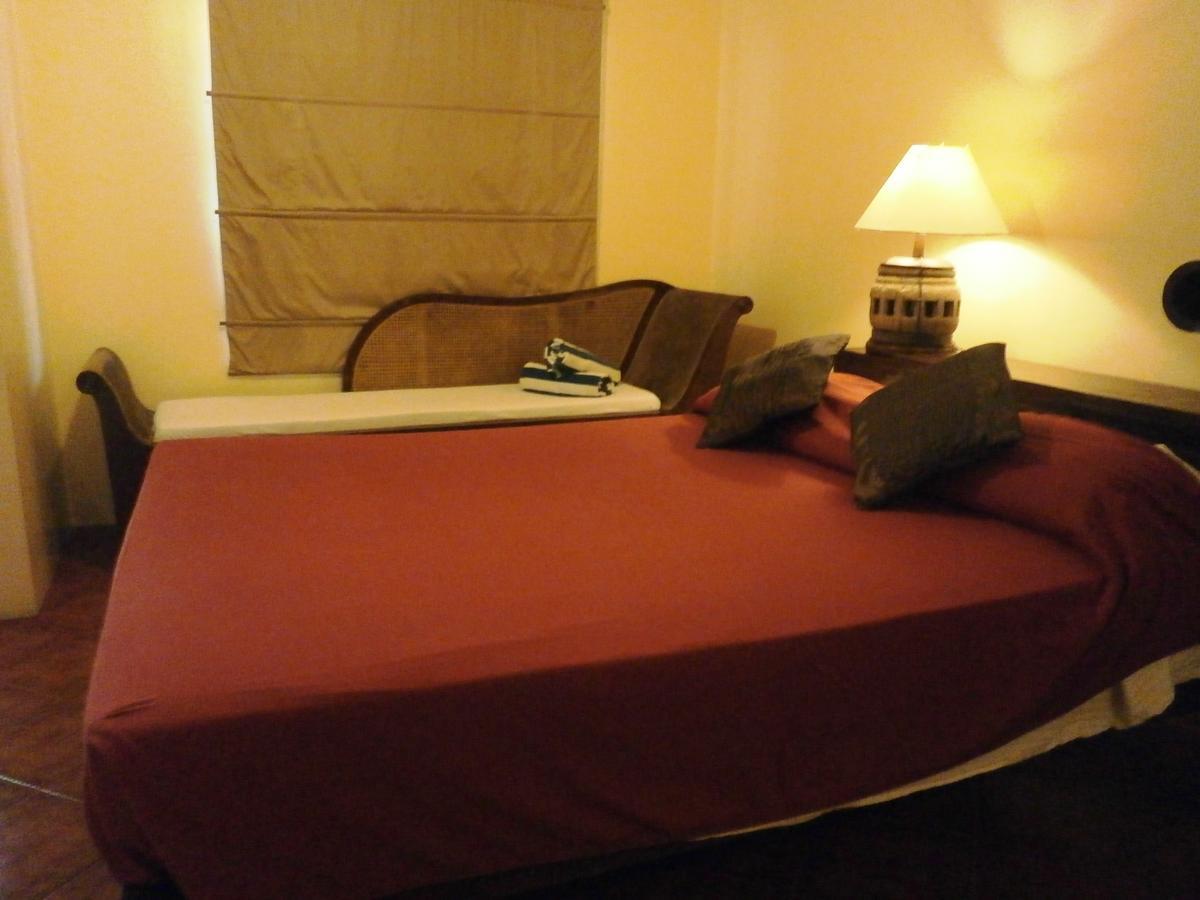 True Home Hotel Balabag  Rum bild