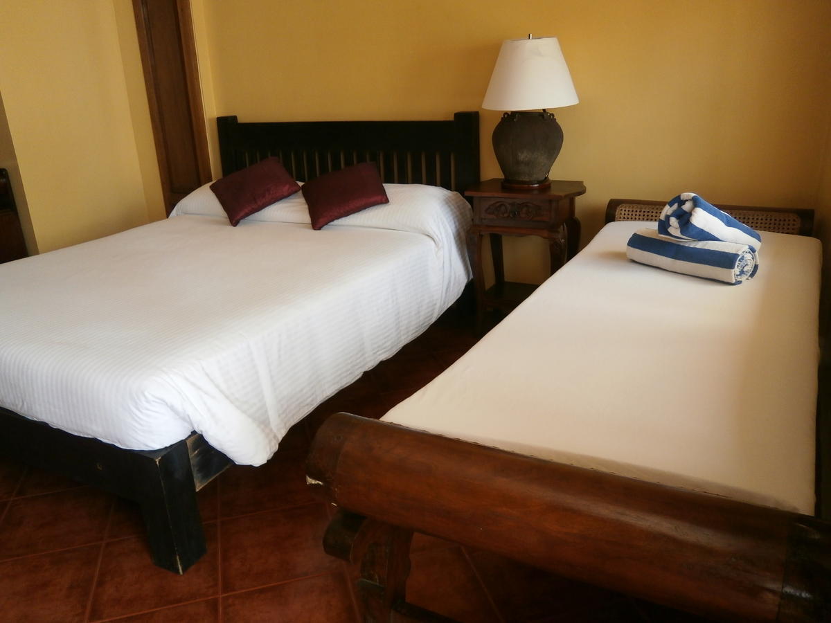 True Home Hotel Balabag  Rum bild